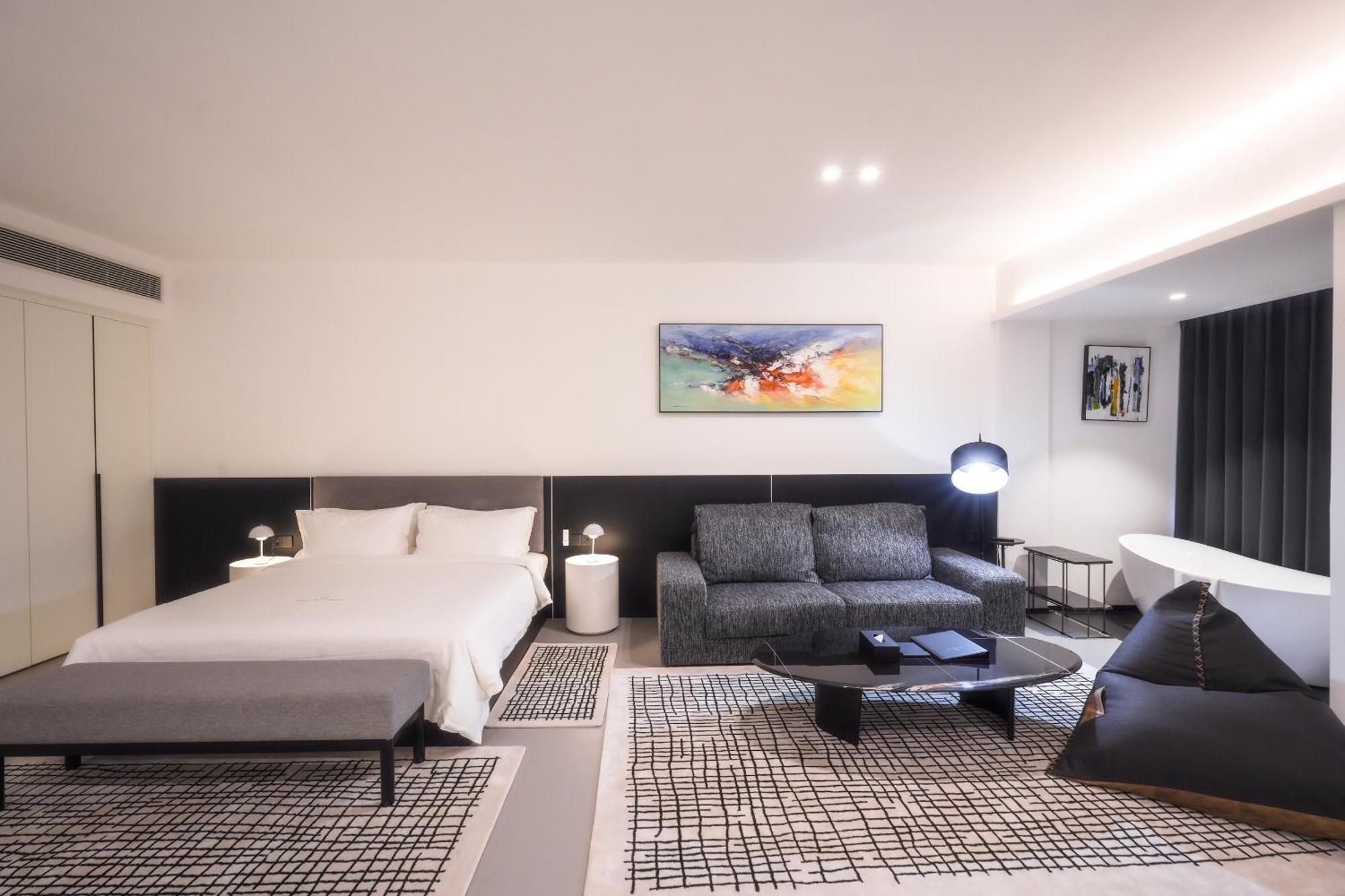 One Riviera Hotel And Residences Ban Souanmone Kültér fotó