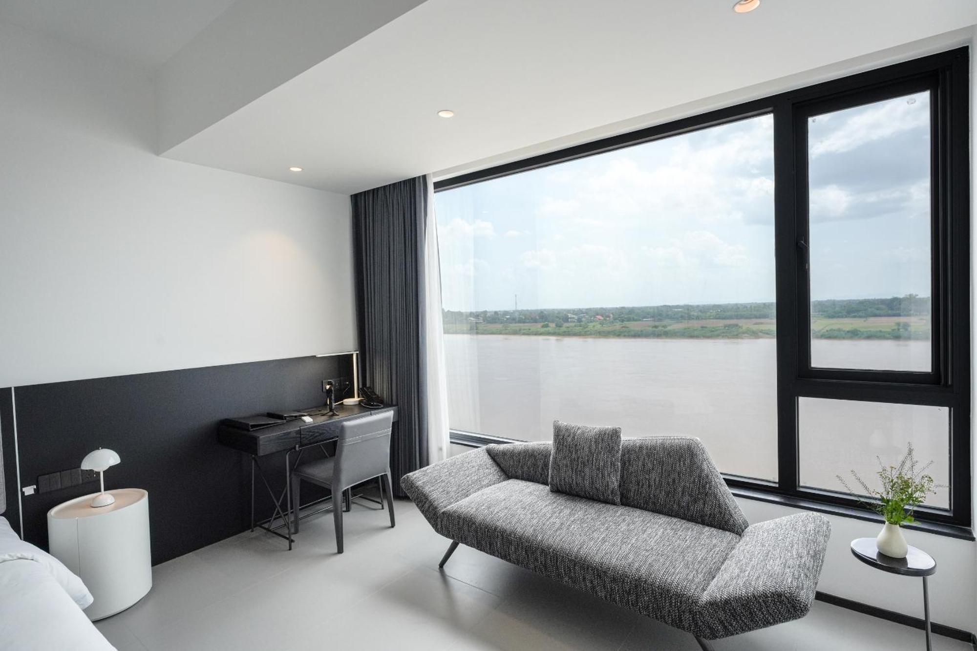 One Riviera Hotel And Residences Ban Souanmone Kültér fotó