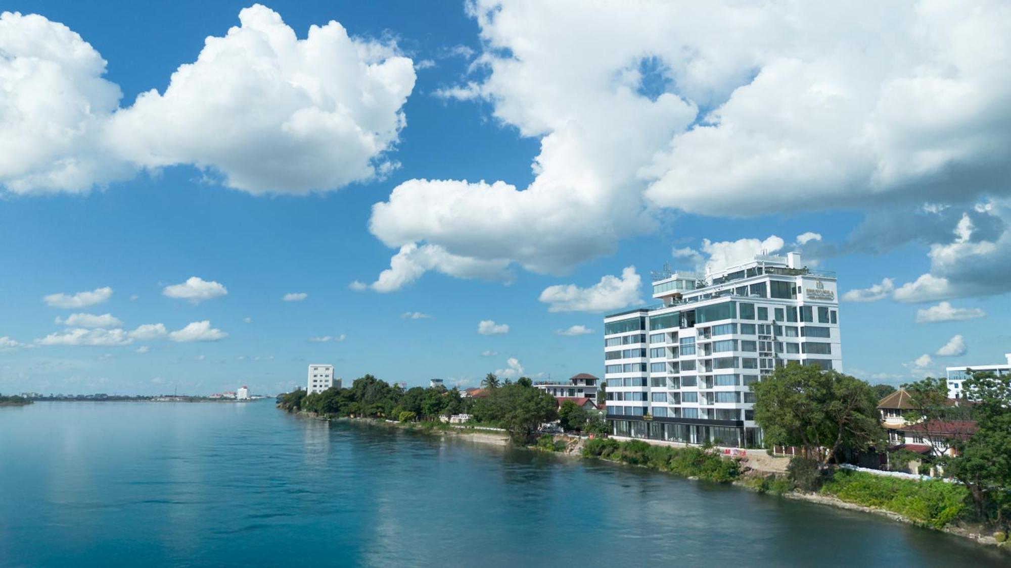 One Riviera Hotel And Residences Ban Souanmone Kültér fotó